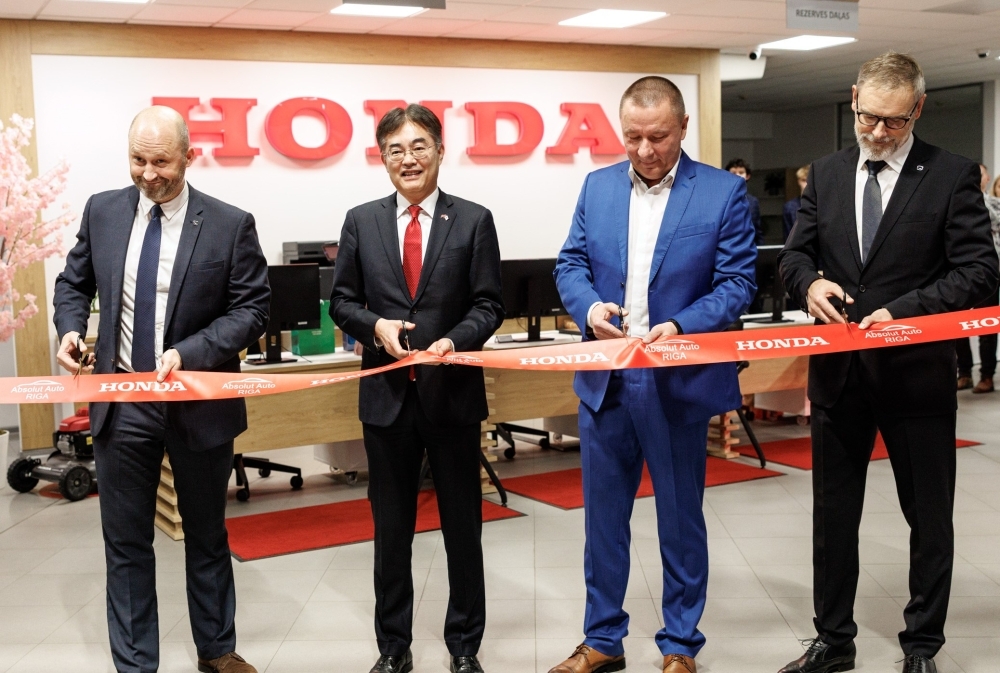 HONDAショールーム1