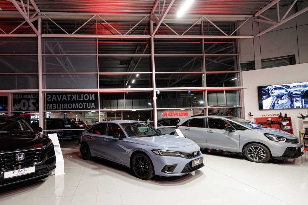 HONDAショールーム2