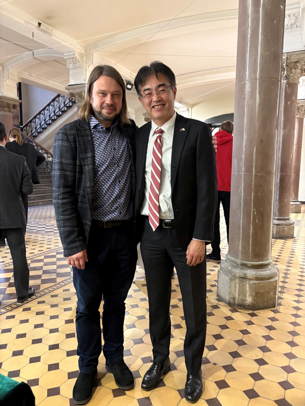 現代日本のデザイン100選10